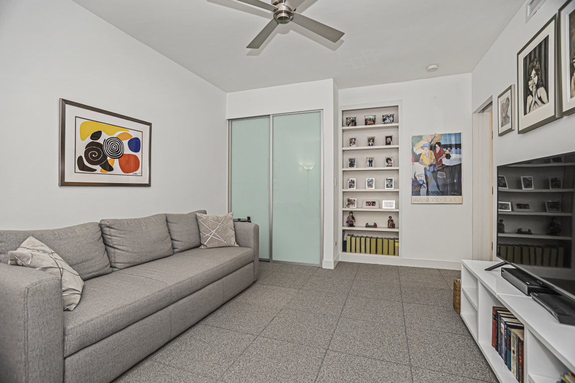 1508 Hinman Avenue Unit: 2B