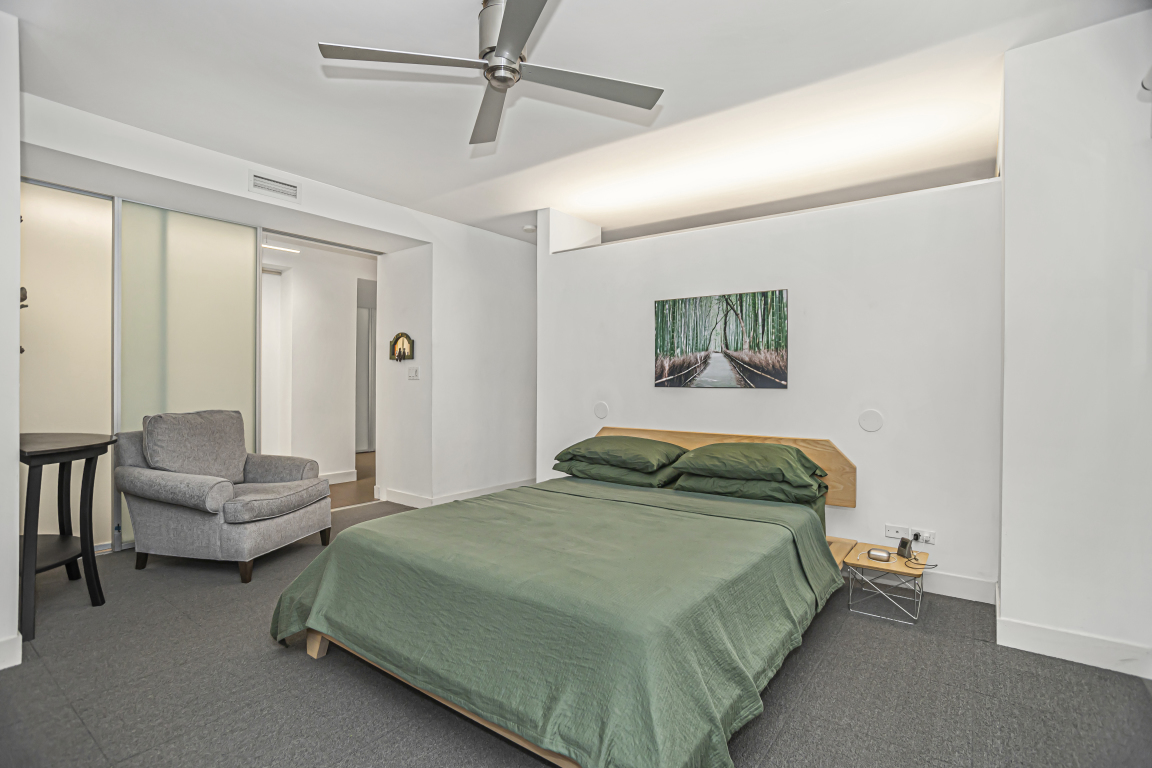 1508 Hinman Avenue Unit: 2B