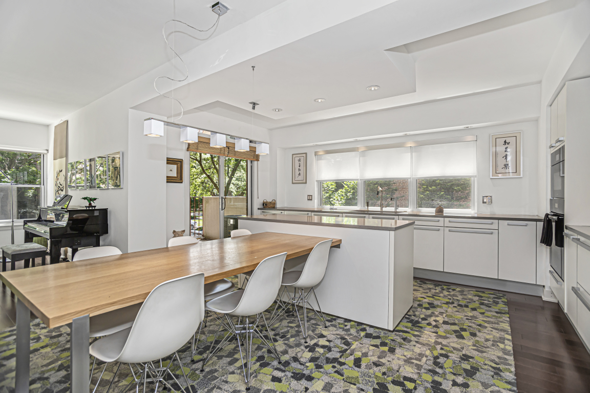 1508 Hinman Avenue Unit: 2B