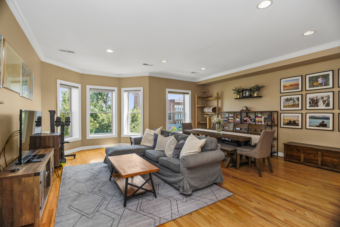 4444 N Dover Street Unit: 3S