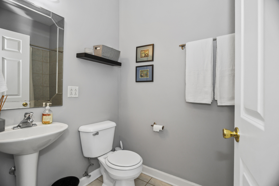 4444 N Dover Street Unit: 3S