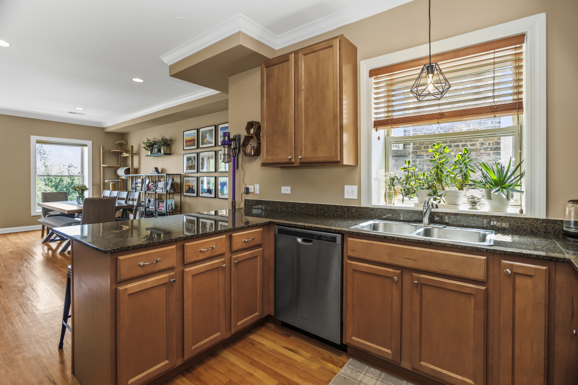 4444 N Dover Street Unit: 3S