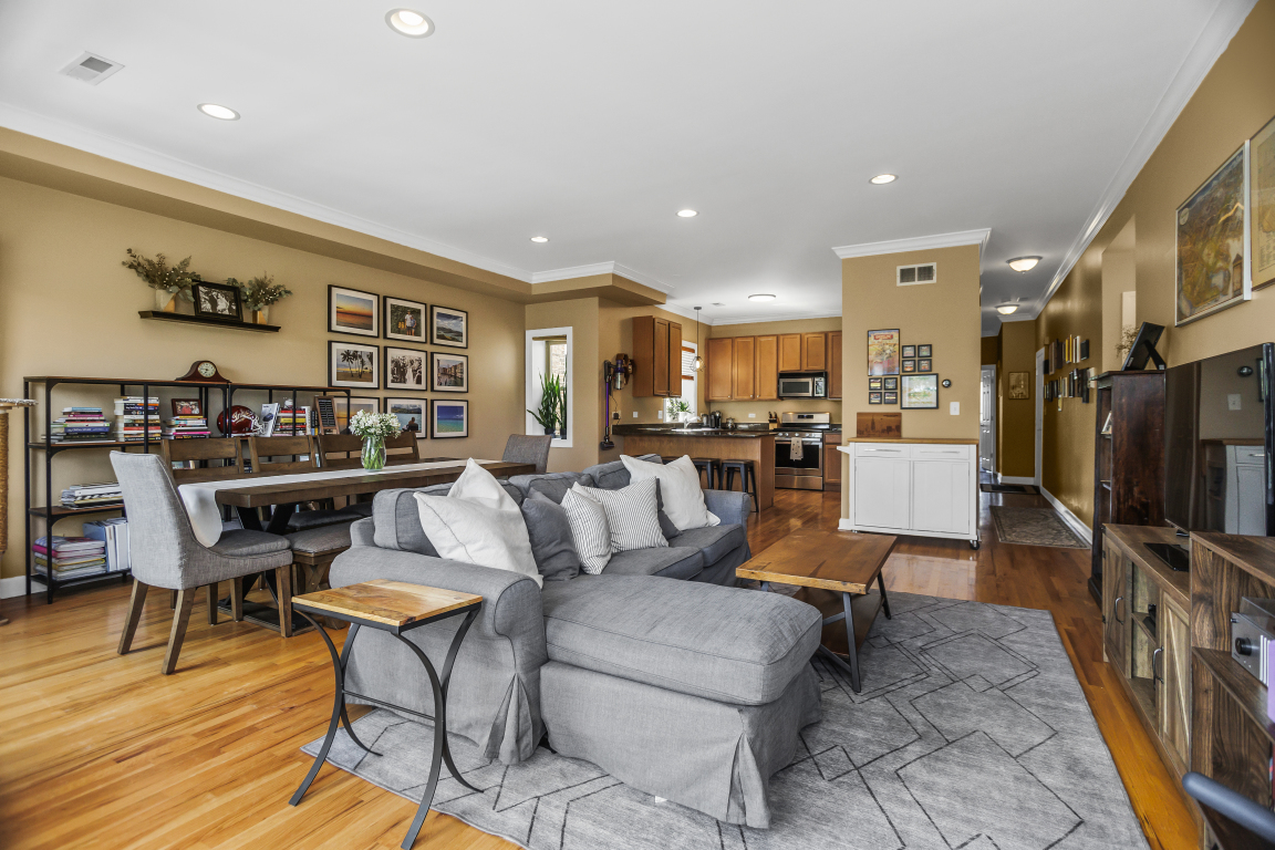 4444 N Dover Street Unit: 3S