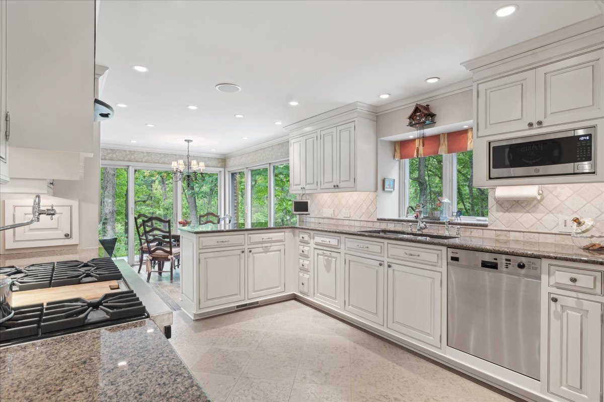 1213 Turicum Road