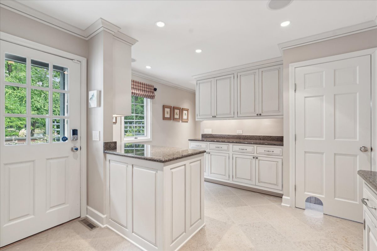 1213 Turicum Road