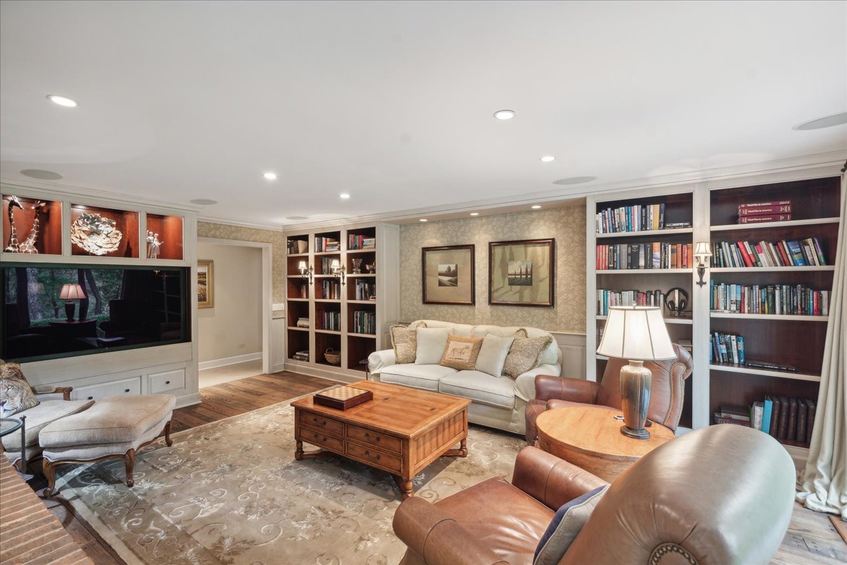 1213 Turicum Road