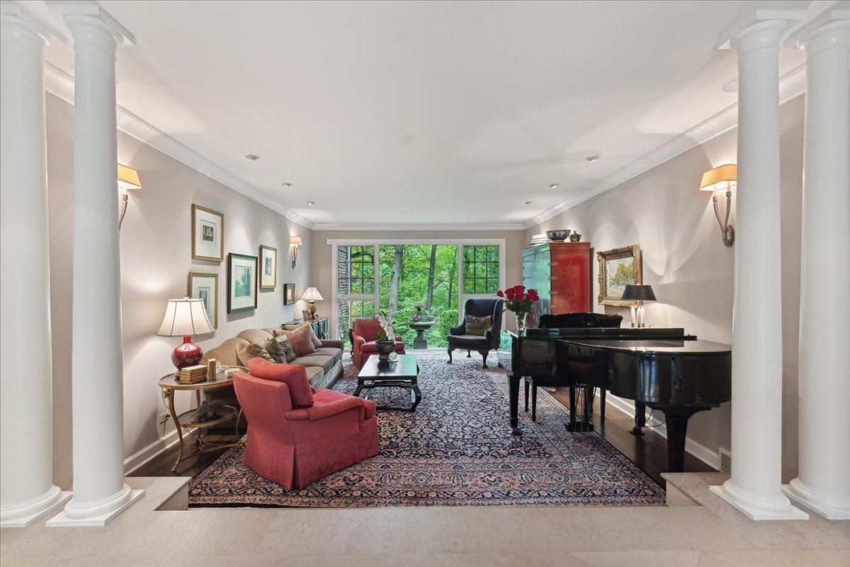 1213 Turicum Road