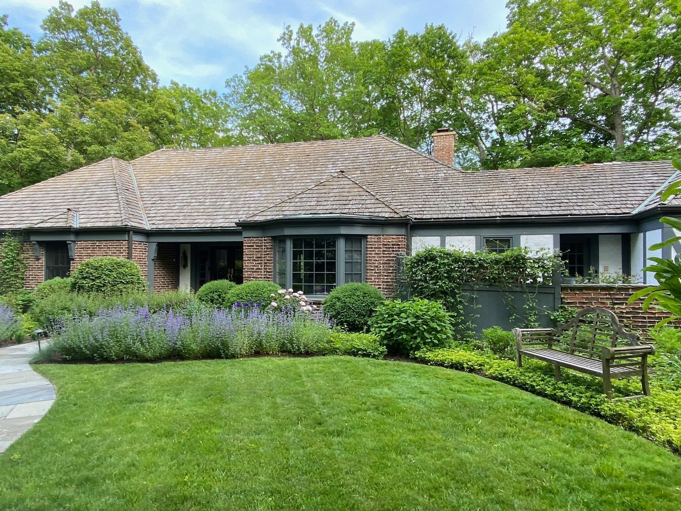 1213 Turicum Road