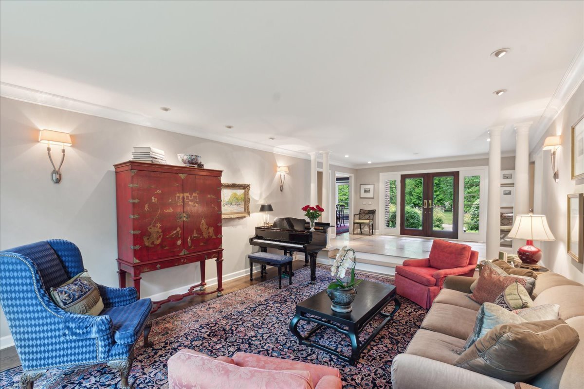 1213 Turicum Road