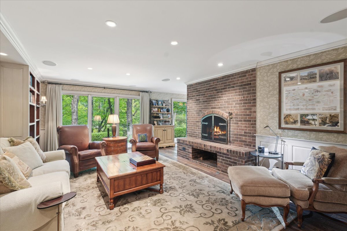 1213 Turicum Road
