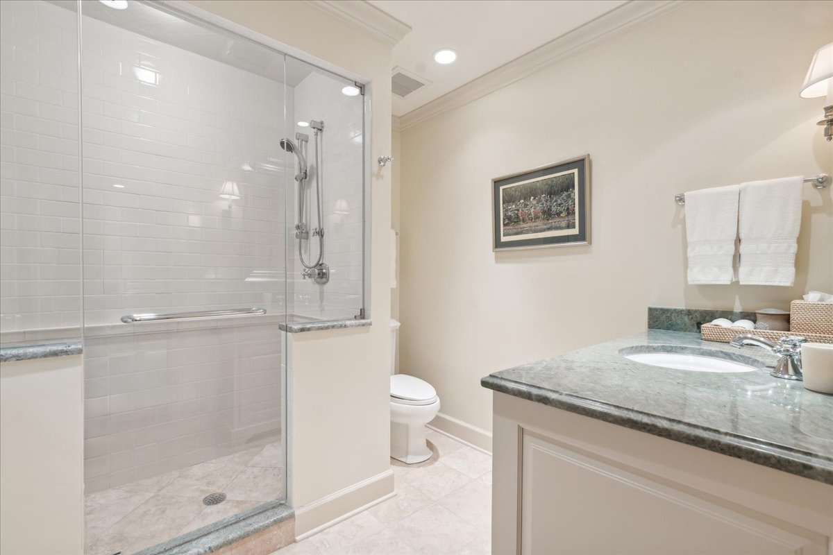 1213 Turicum Road