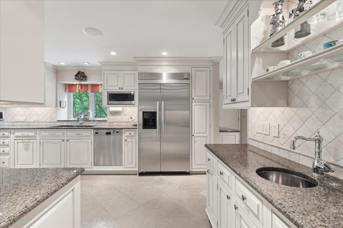 1213 Turicum Road