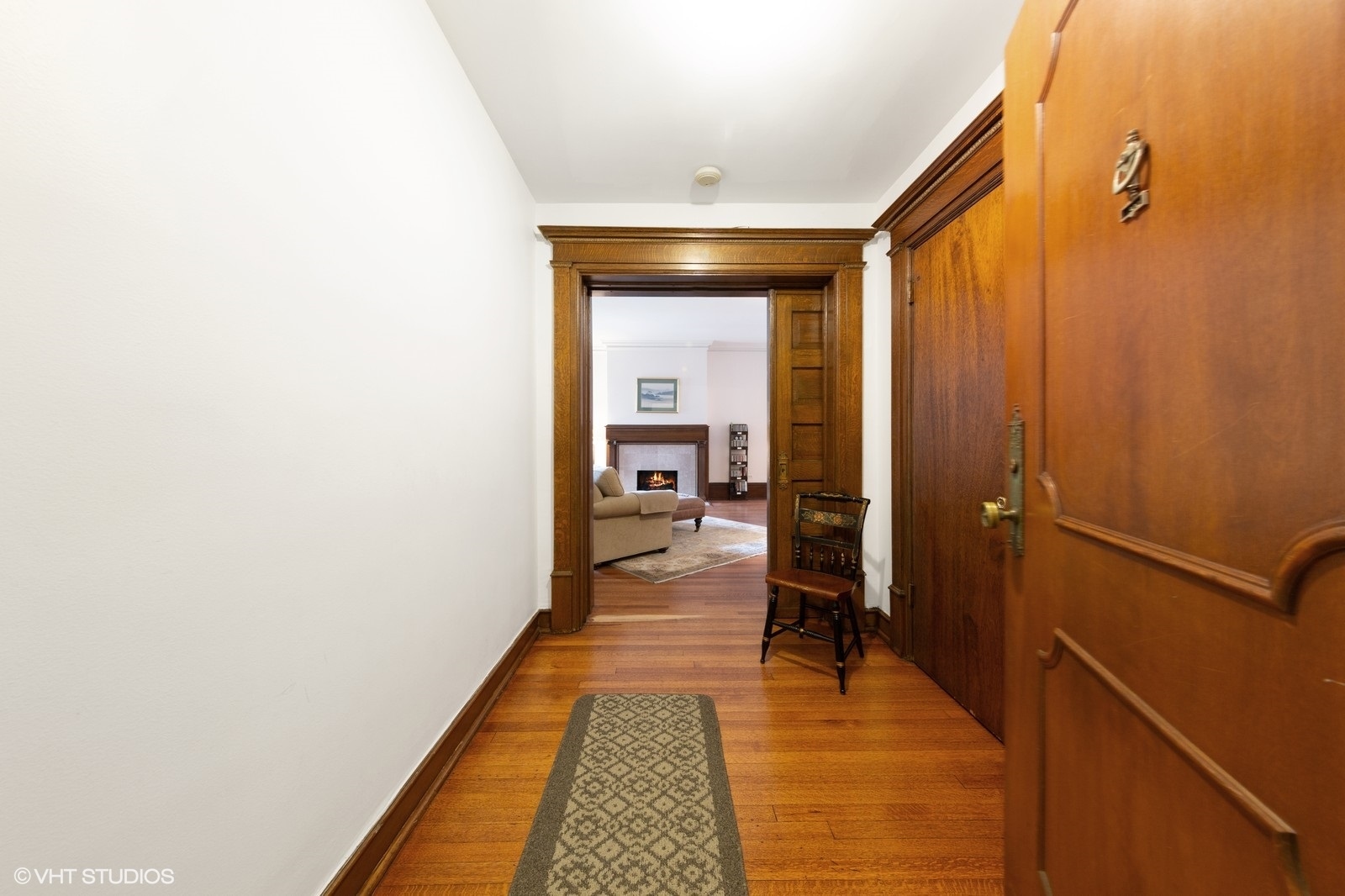 559 W Surf Street Unit: 304