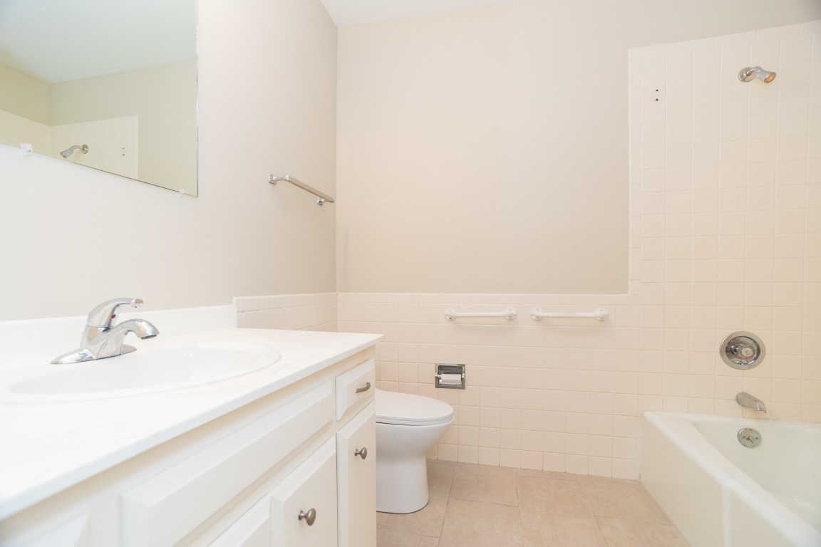 1500 Oak Avenue Unit: 1H