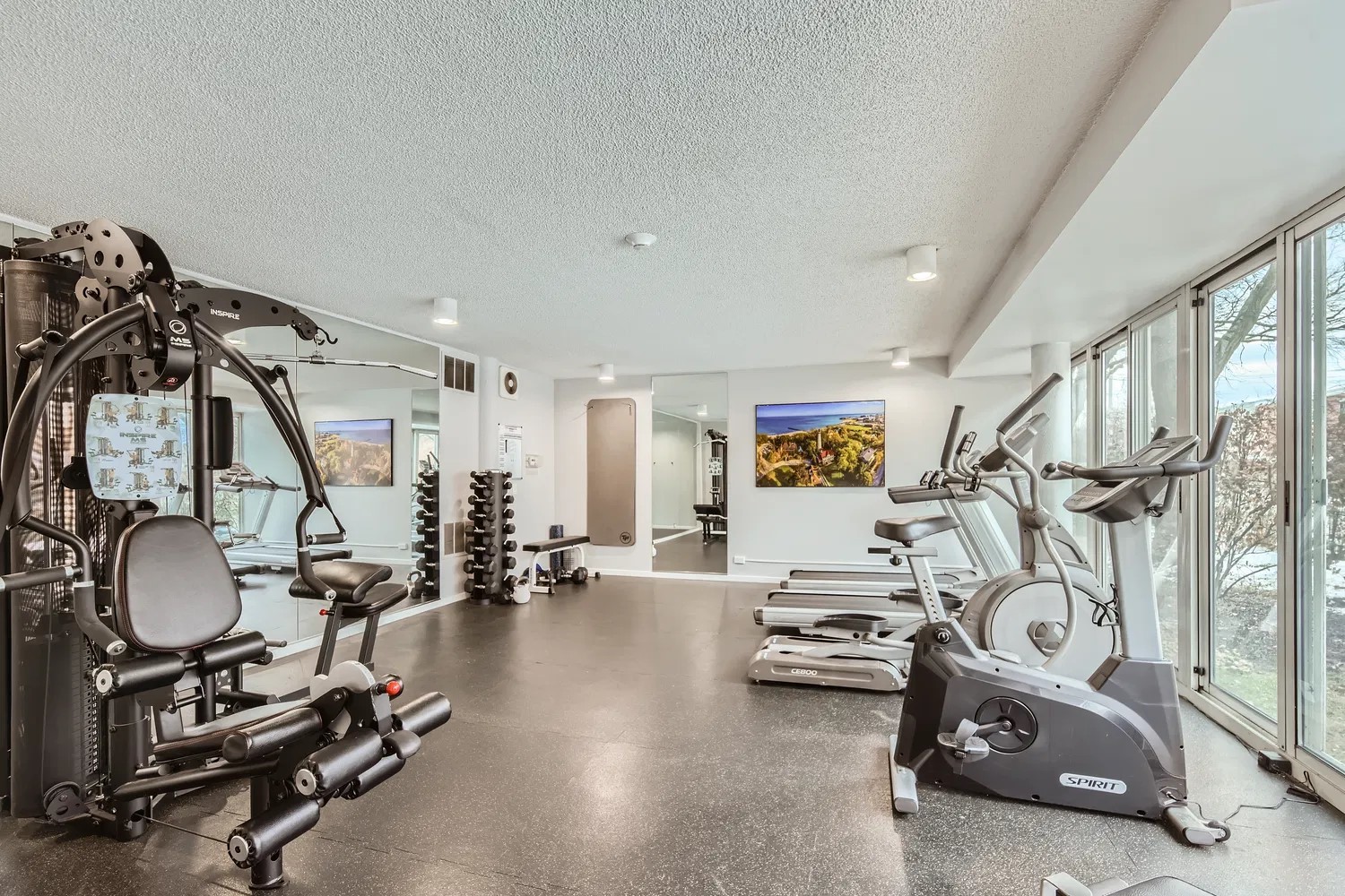 2555 Gross Point Road Unit: 300