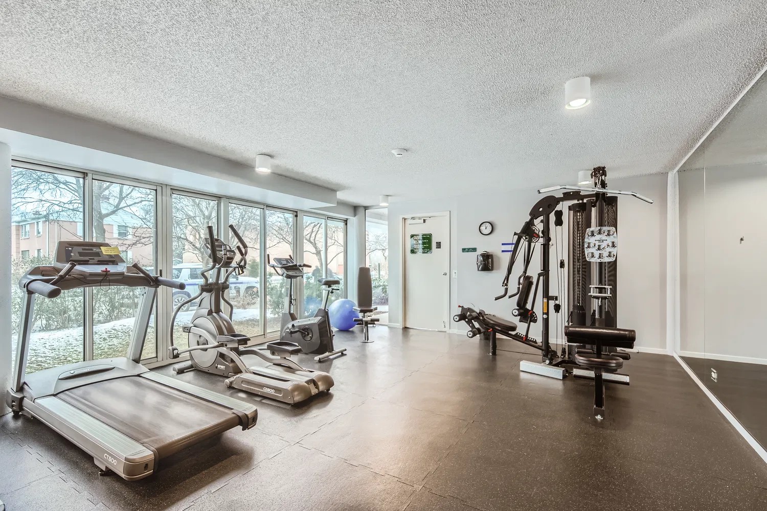 2555 Gross Point Road Unit: 300