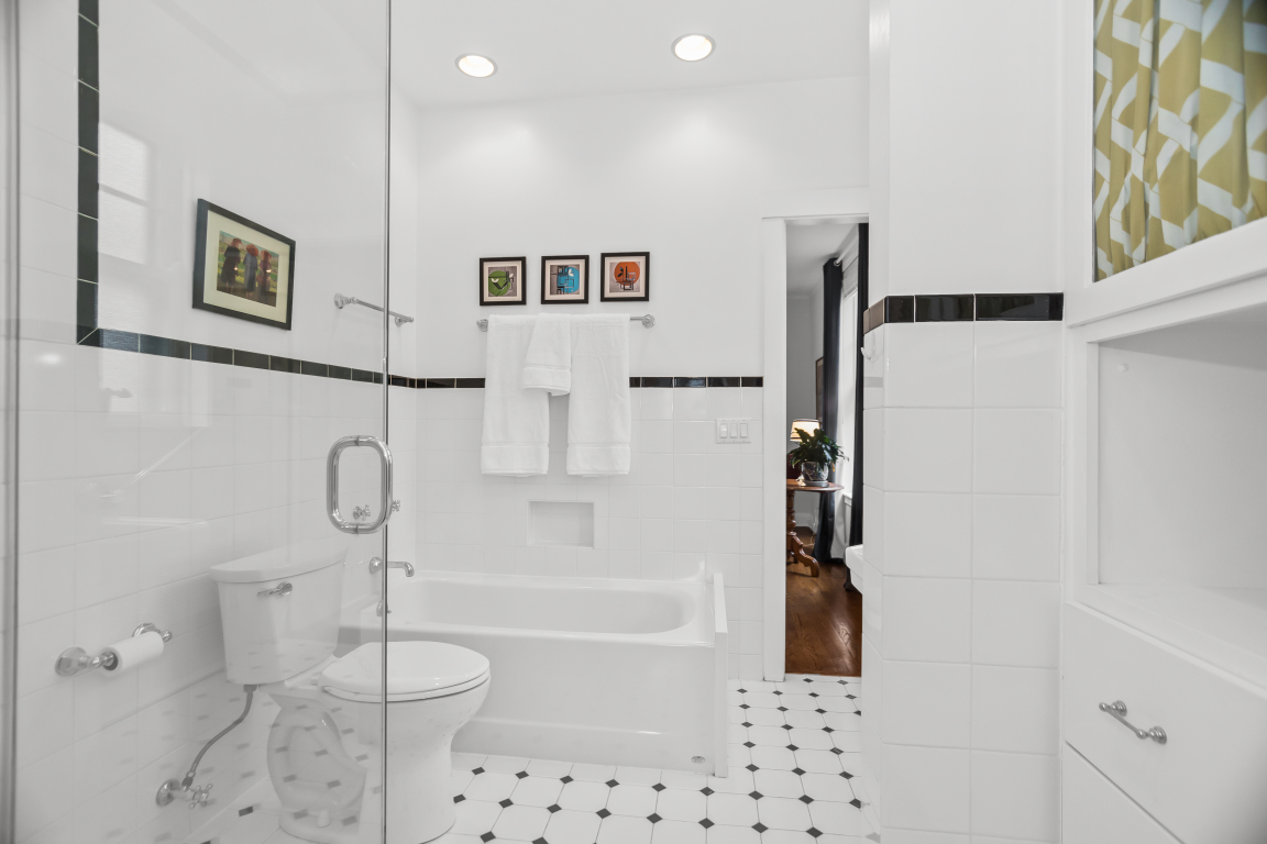 925 Michigan Avenue Unit: 3