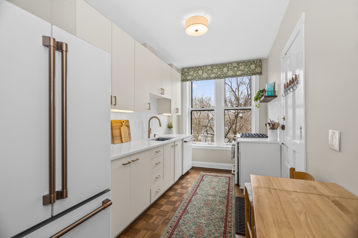 925 Michigan Avenue Unit: 3