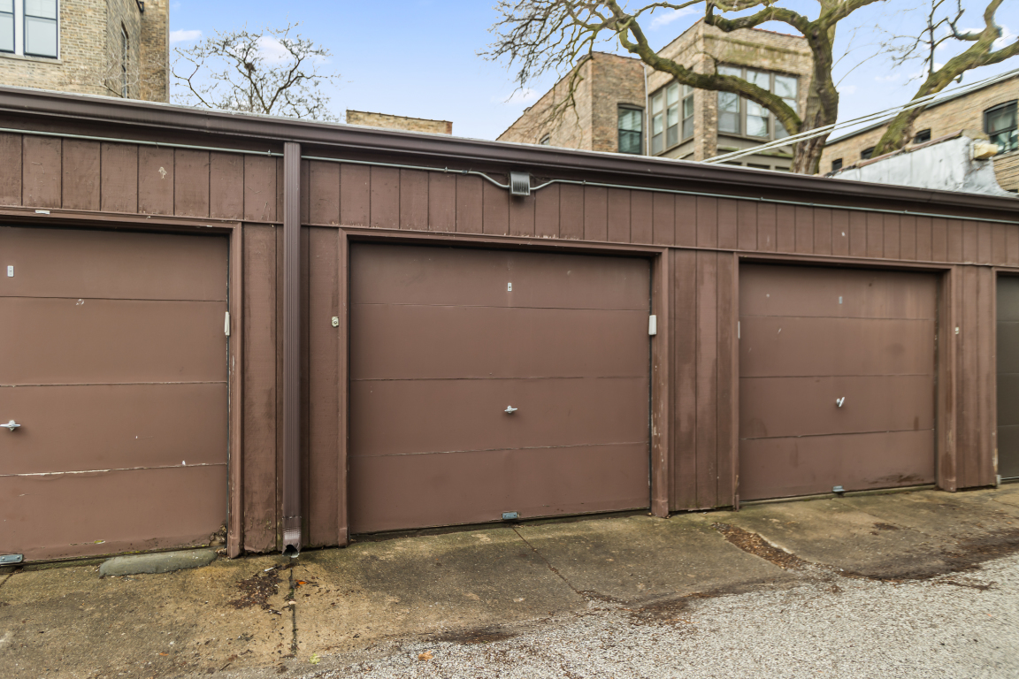 925 Michigan Avenue Unit: 3