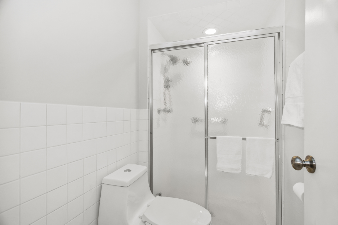 2333 Central Street Unit: 307