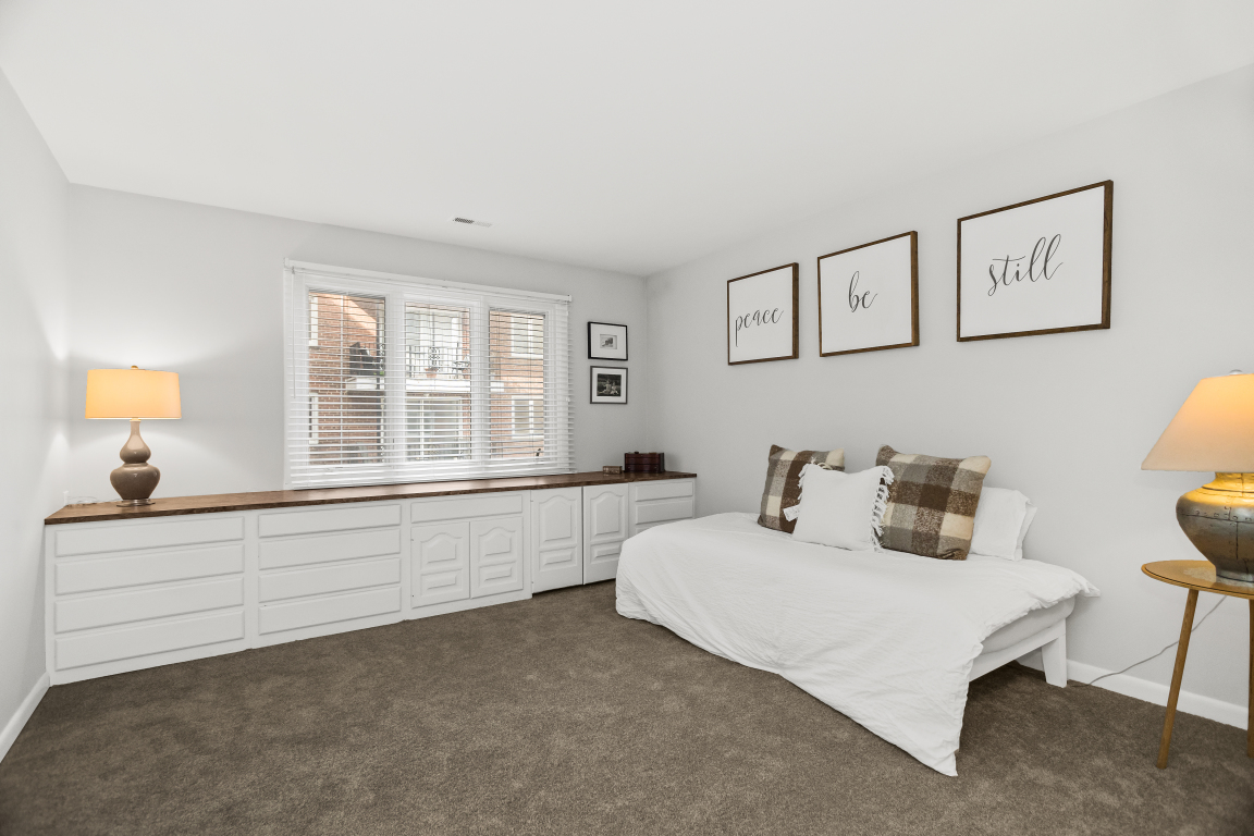 2333 Central Street Unit: 307