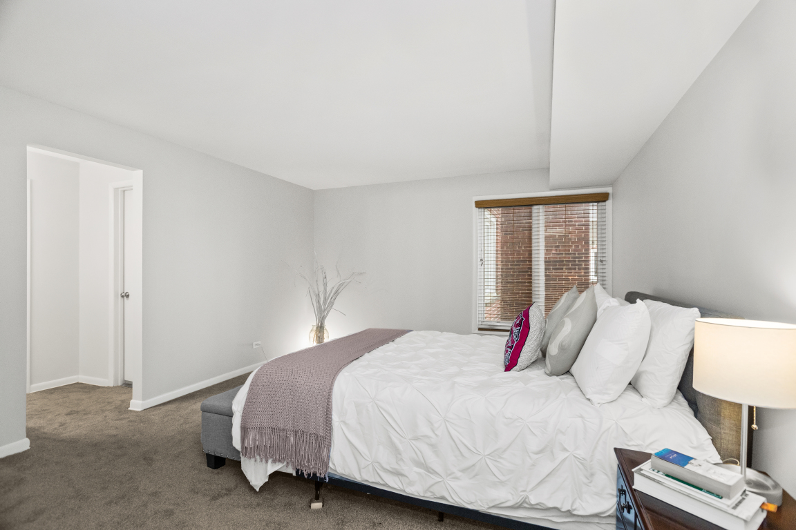 2333 Central Street Unit: 307