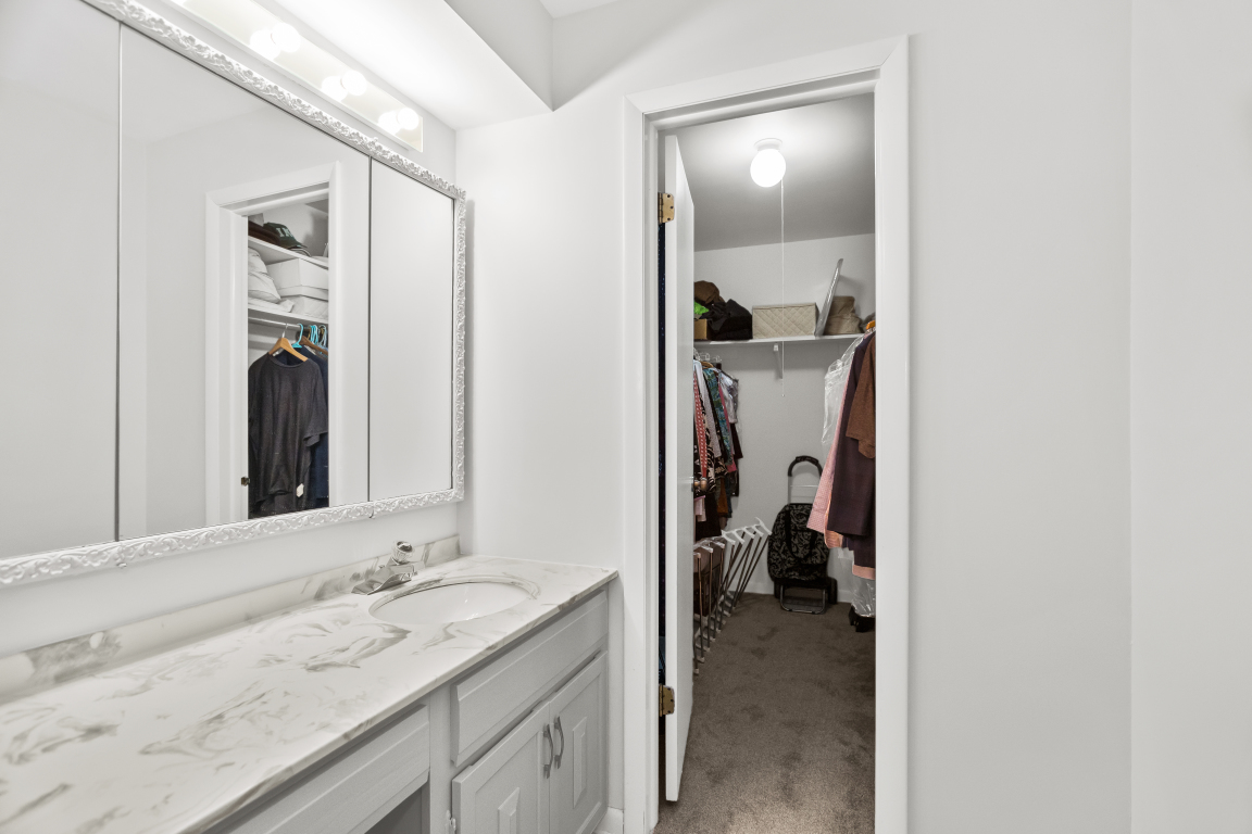 2333 Central Street Unit: 307