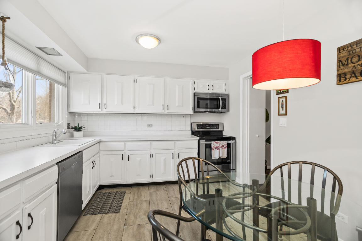 2333 Central Street Unit: 307