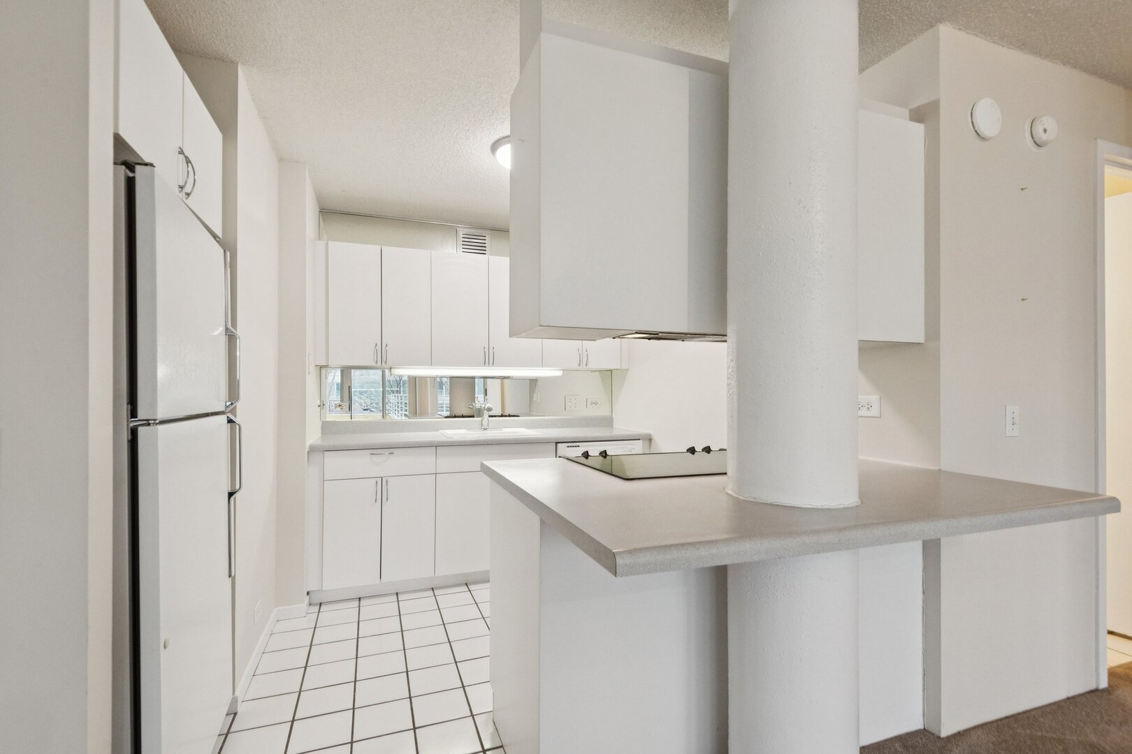 2555 Gross Point Road Unit: 101