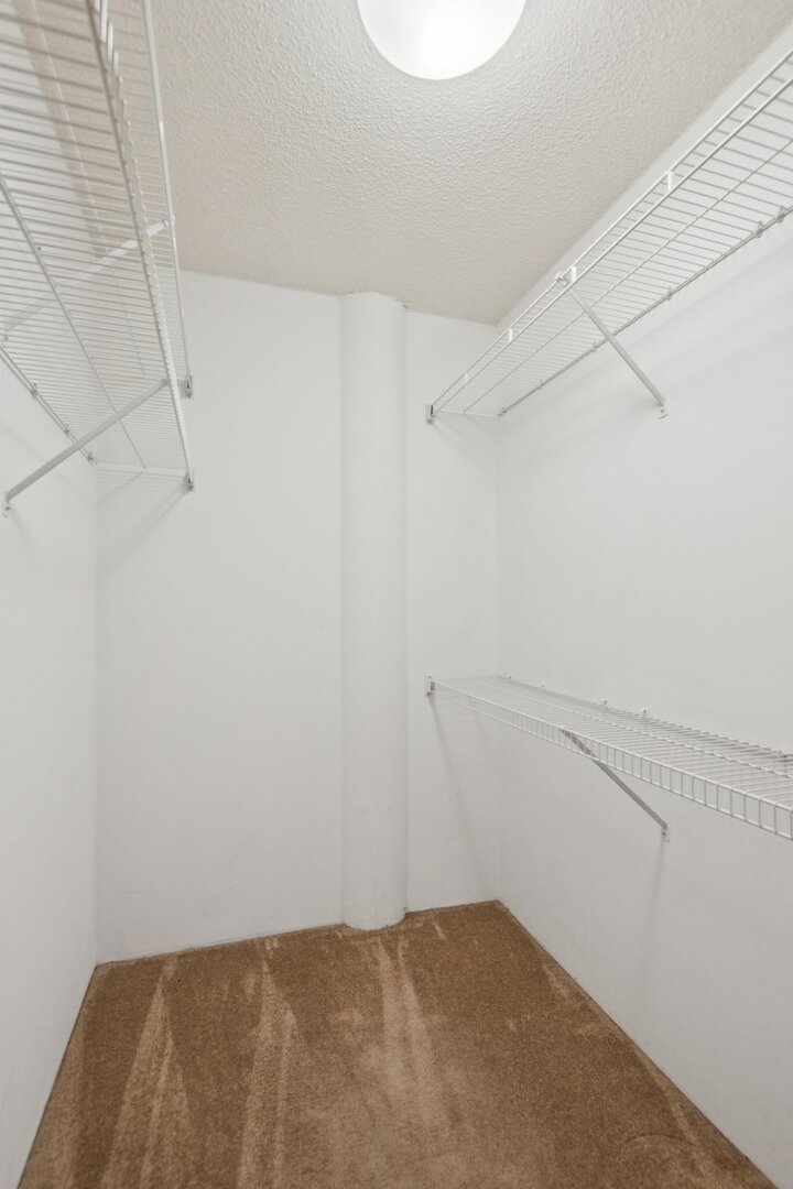 2555 Gross Point Road Unit: 101