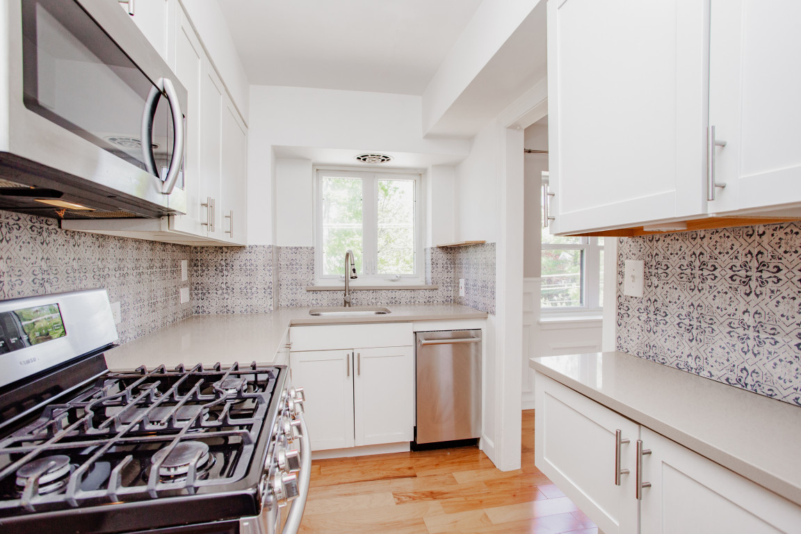 2611 Central Street Unit: 3