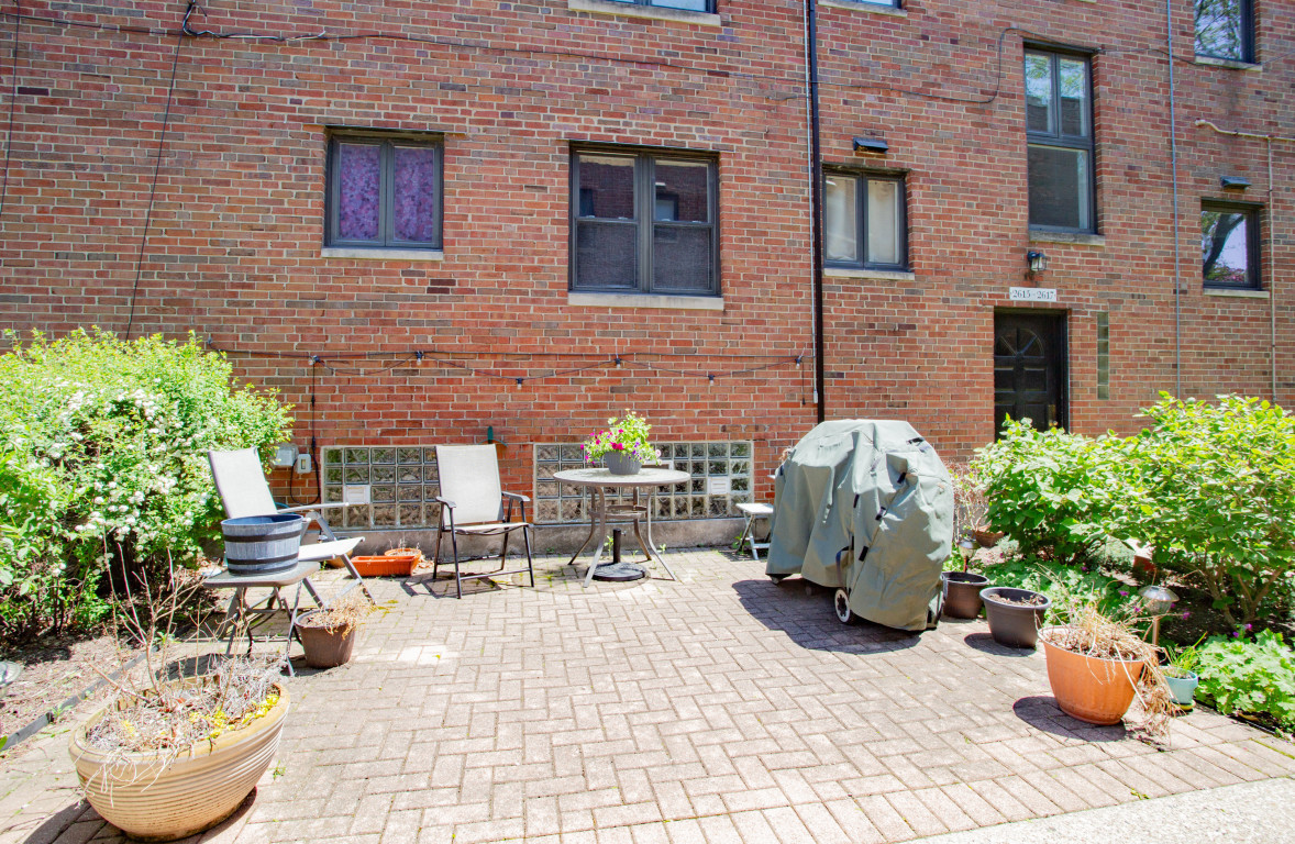 2611 Central Street Unit: 3