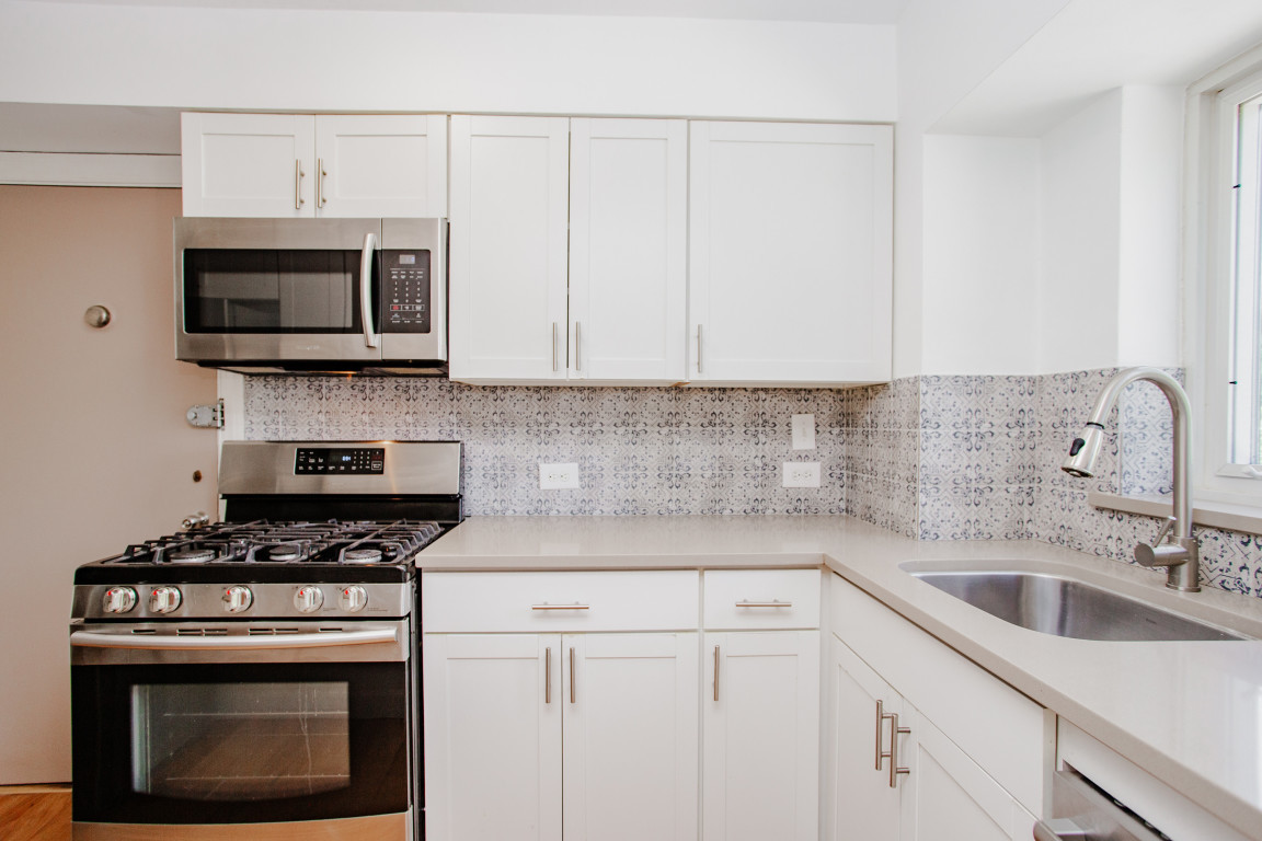 2611 Central Street Unit: 3