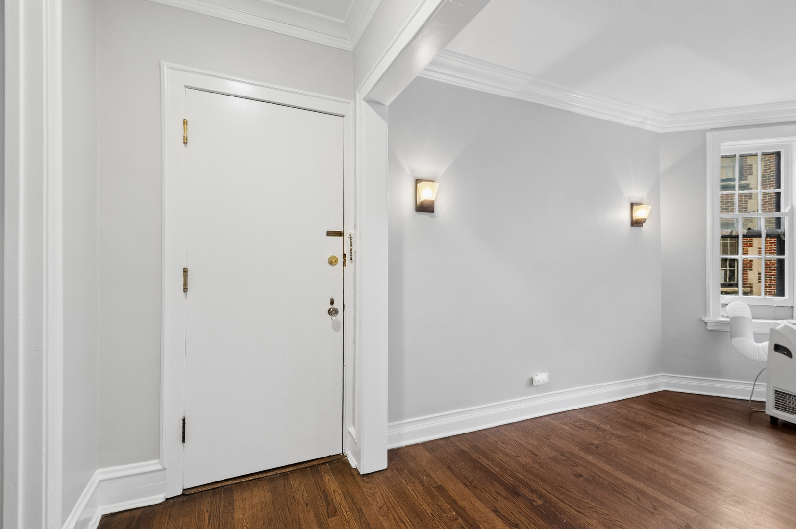 598 Sheridan Square Unit: 2W