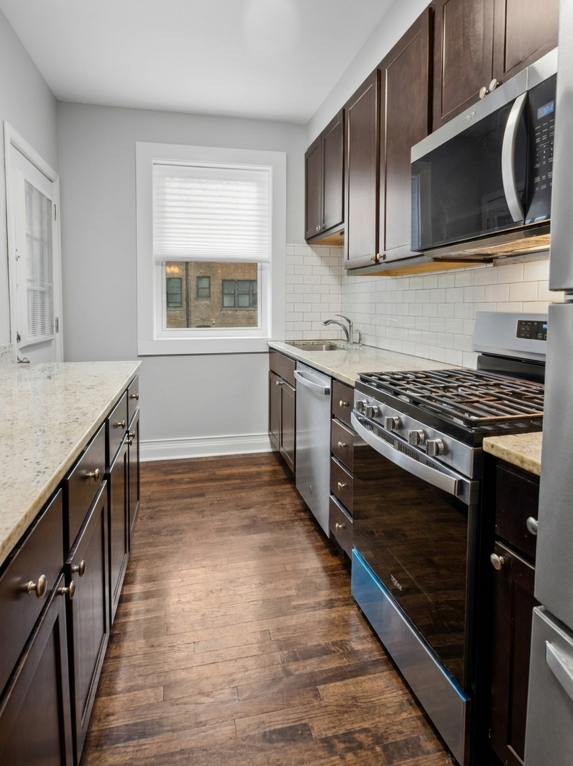 598 Sheridan Square Unit: 2W