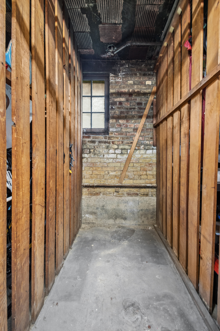 598 Sheridan Square Unit: 2W