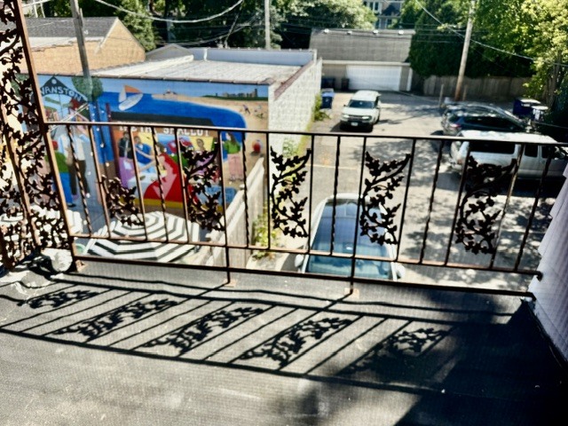 2906 Central Street Unit: B