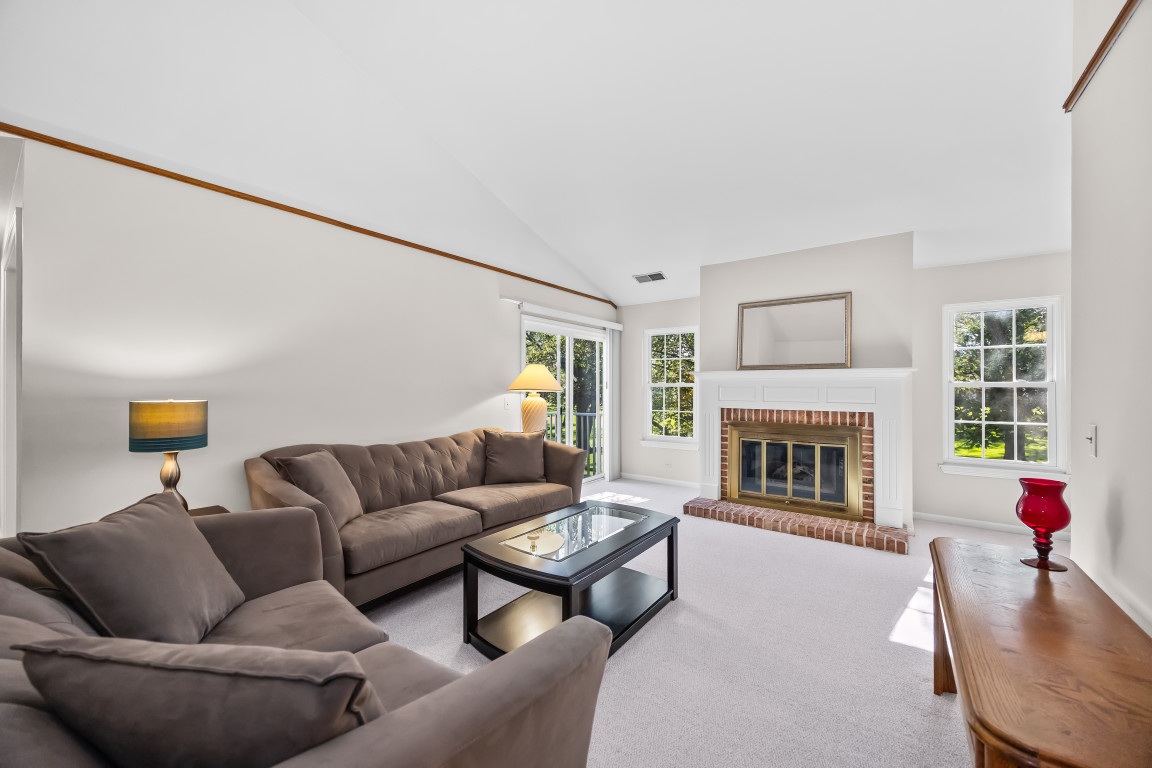 609 Edinburgh Lane Unit: B