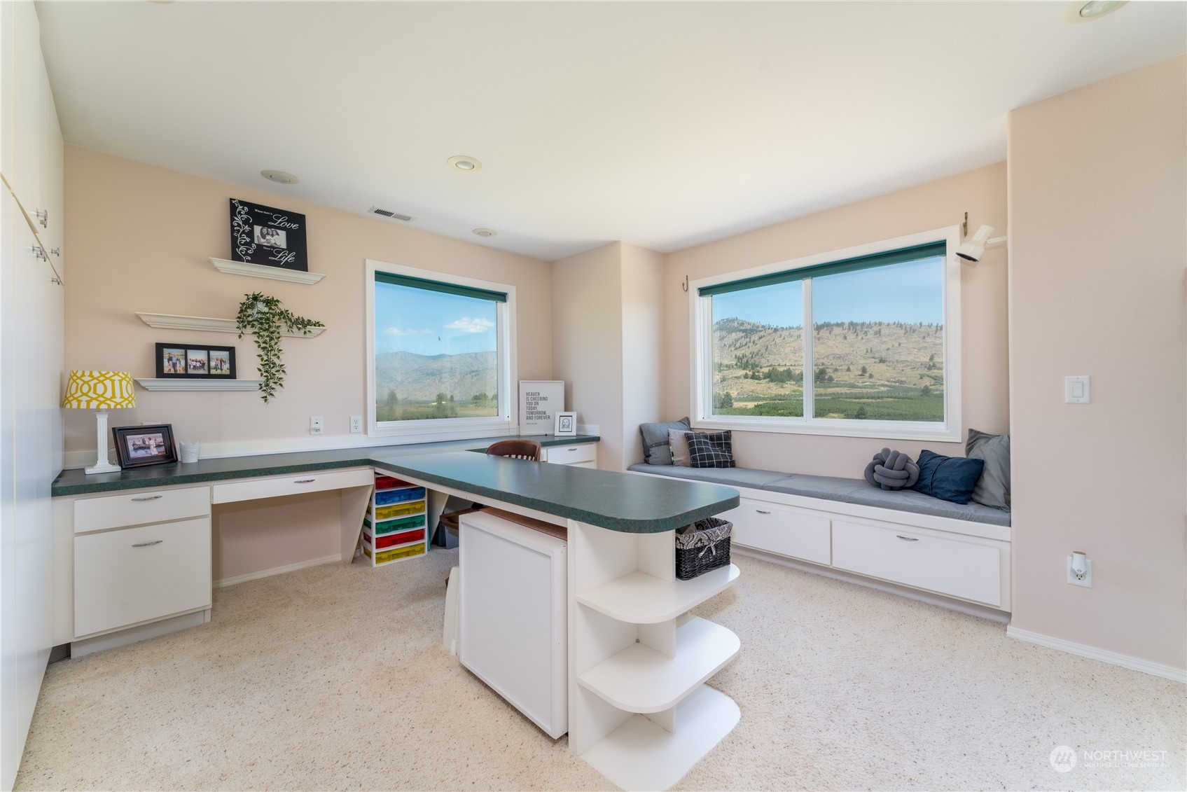 900 Loop Avenue
