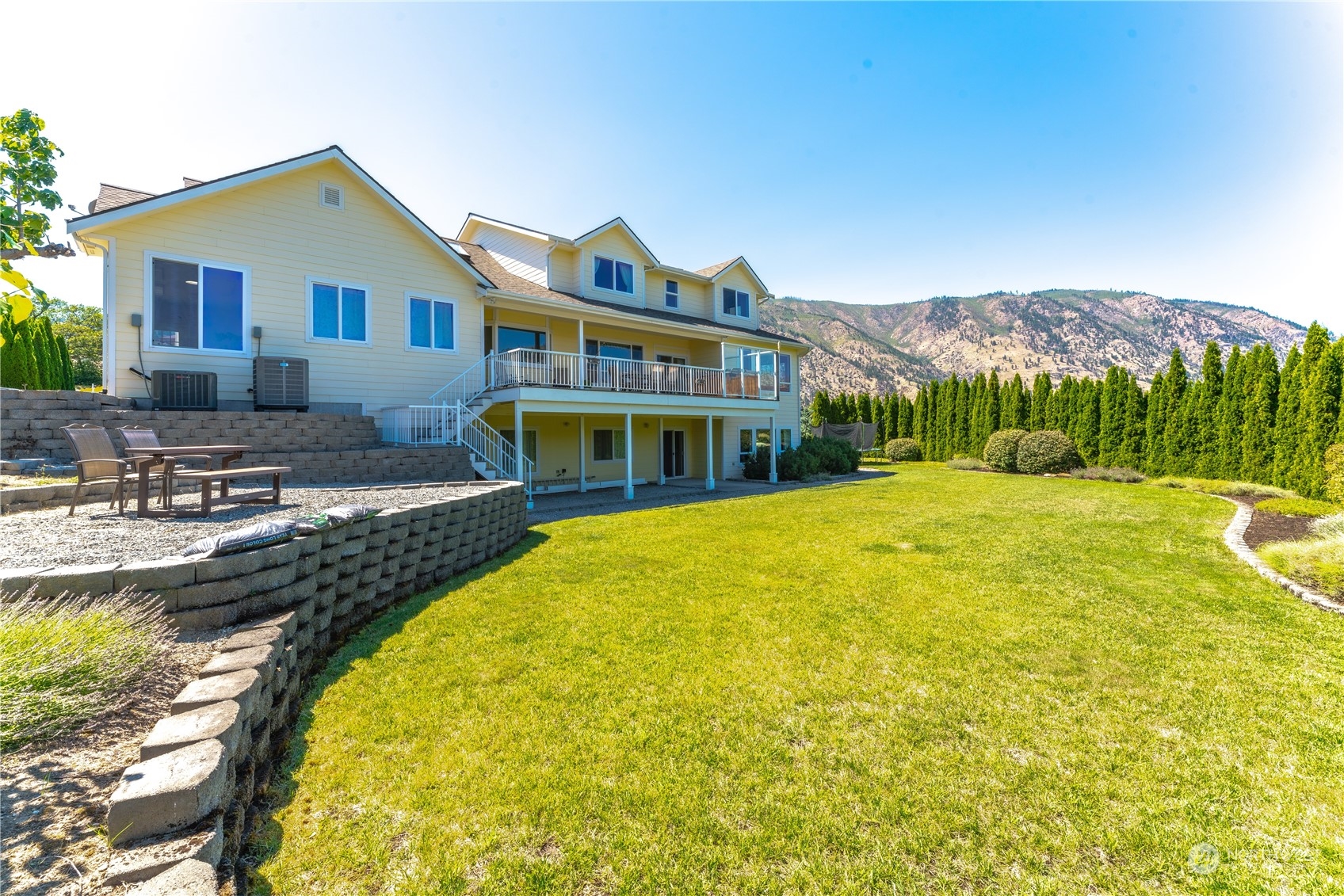 900 Loop Avenue