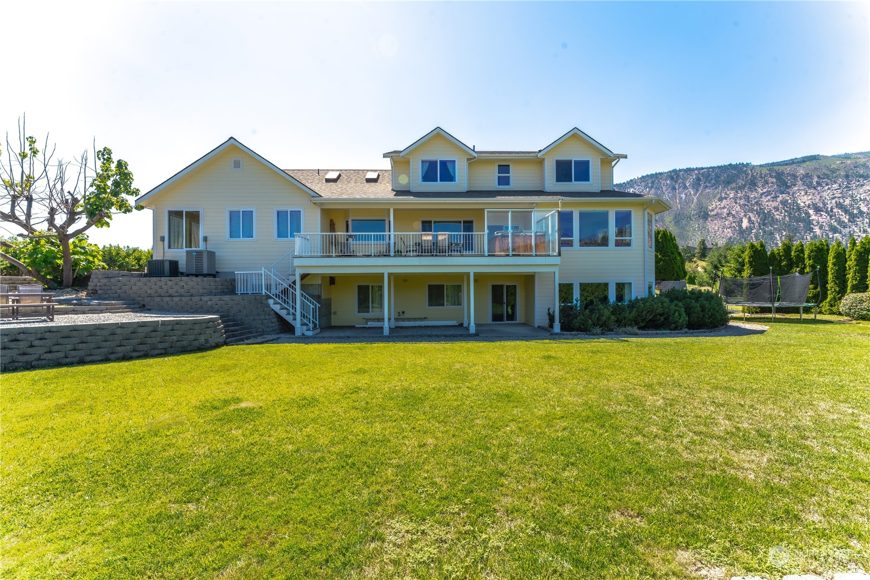 900 Loop Avenue