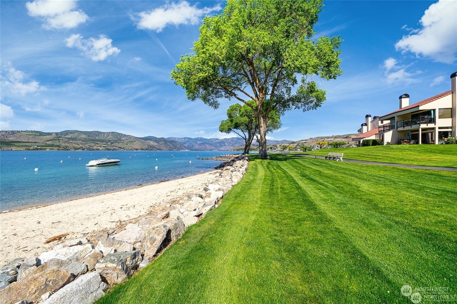 100 Lk Chelan Shores Drive Unit: 19-5