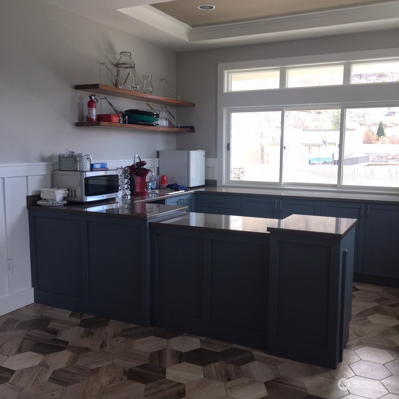 1350 W Woodin Avenue Unit: E18