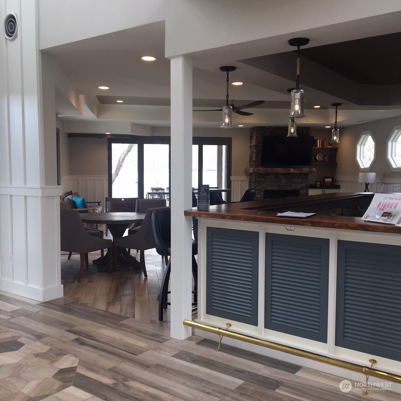 1350 W Woodin Avenue Unit: E18