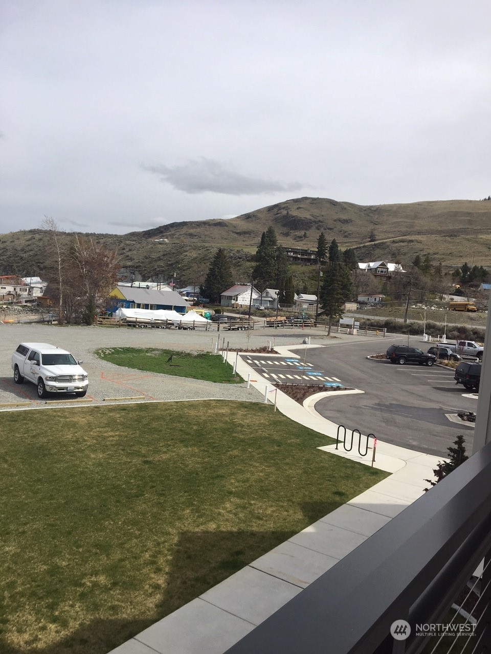 1350 W Woodin Avenue Unit: E18