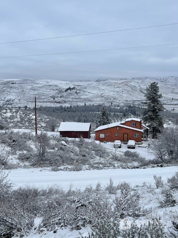 86 Foothill Way
