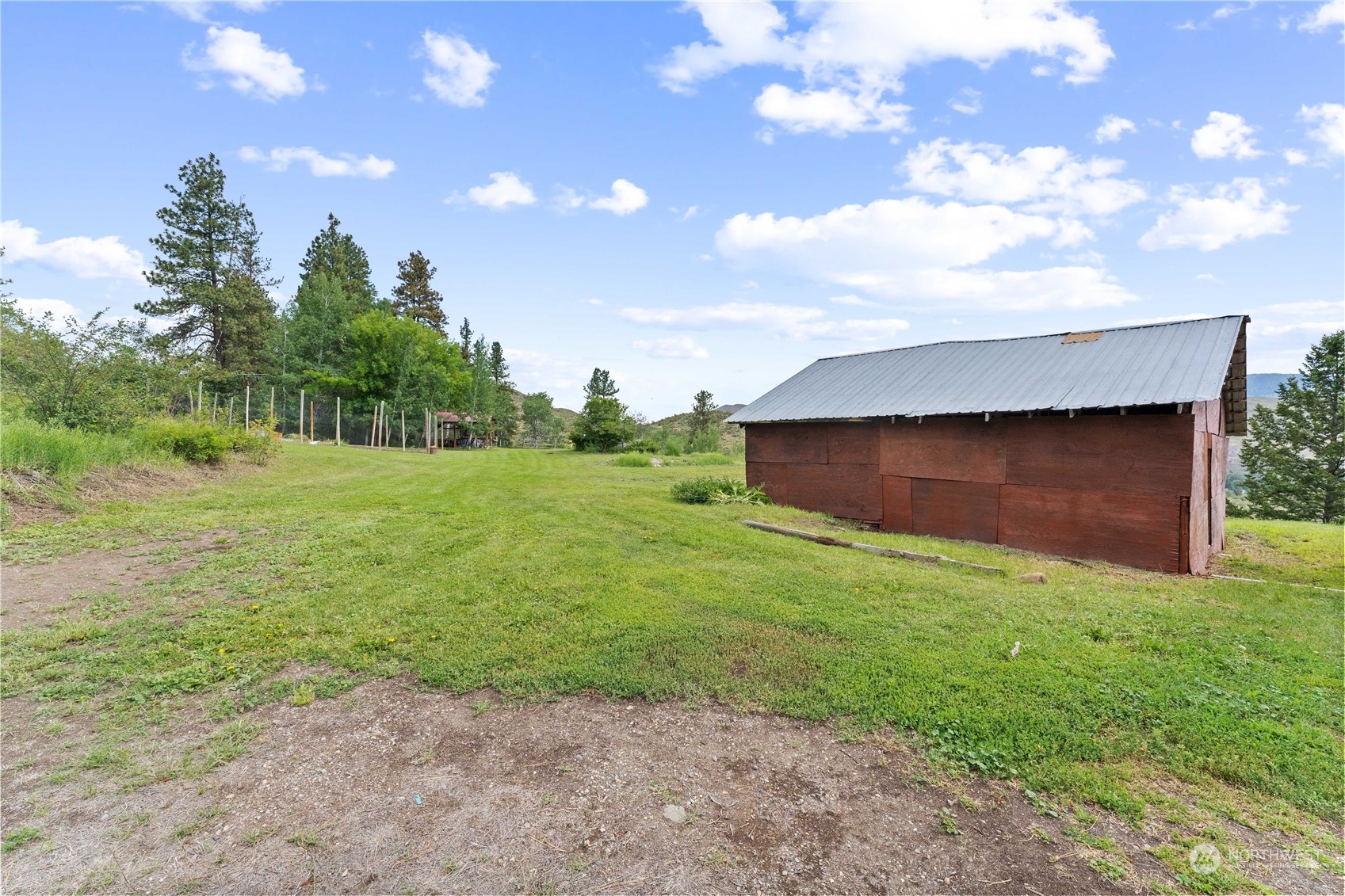 86 Foothill Way