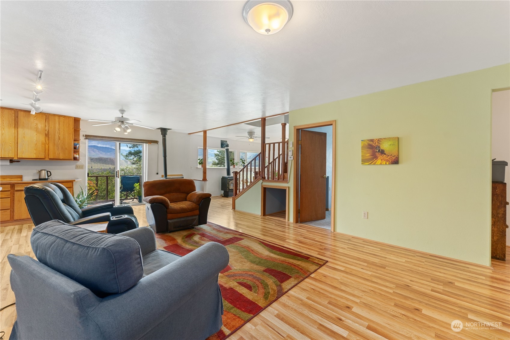 86 Foothill Way