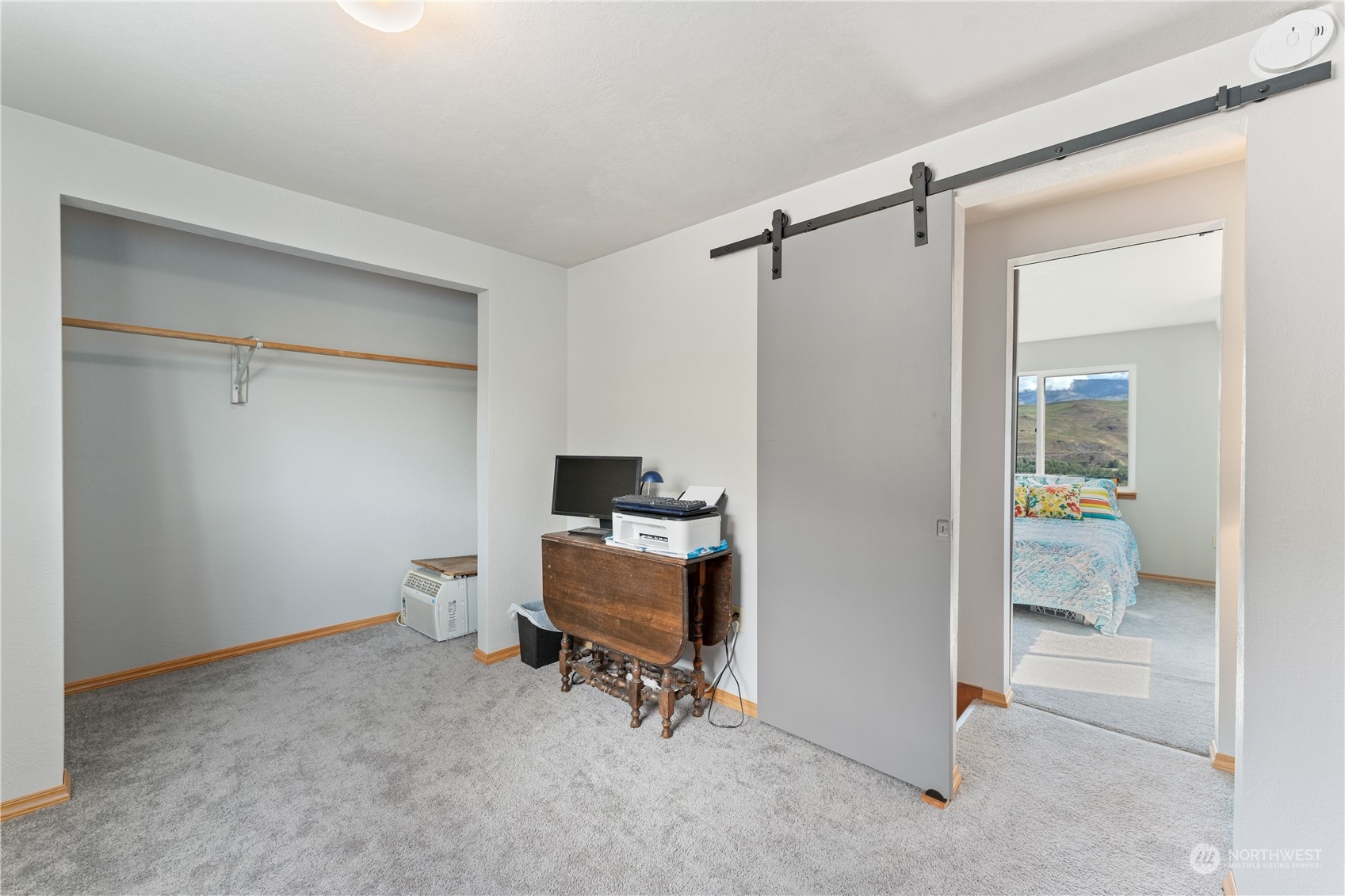86 Foothill Way