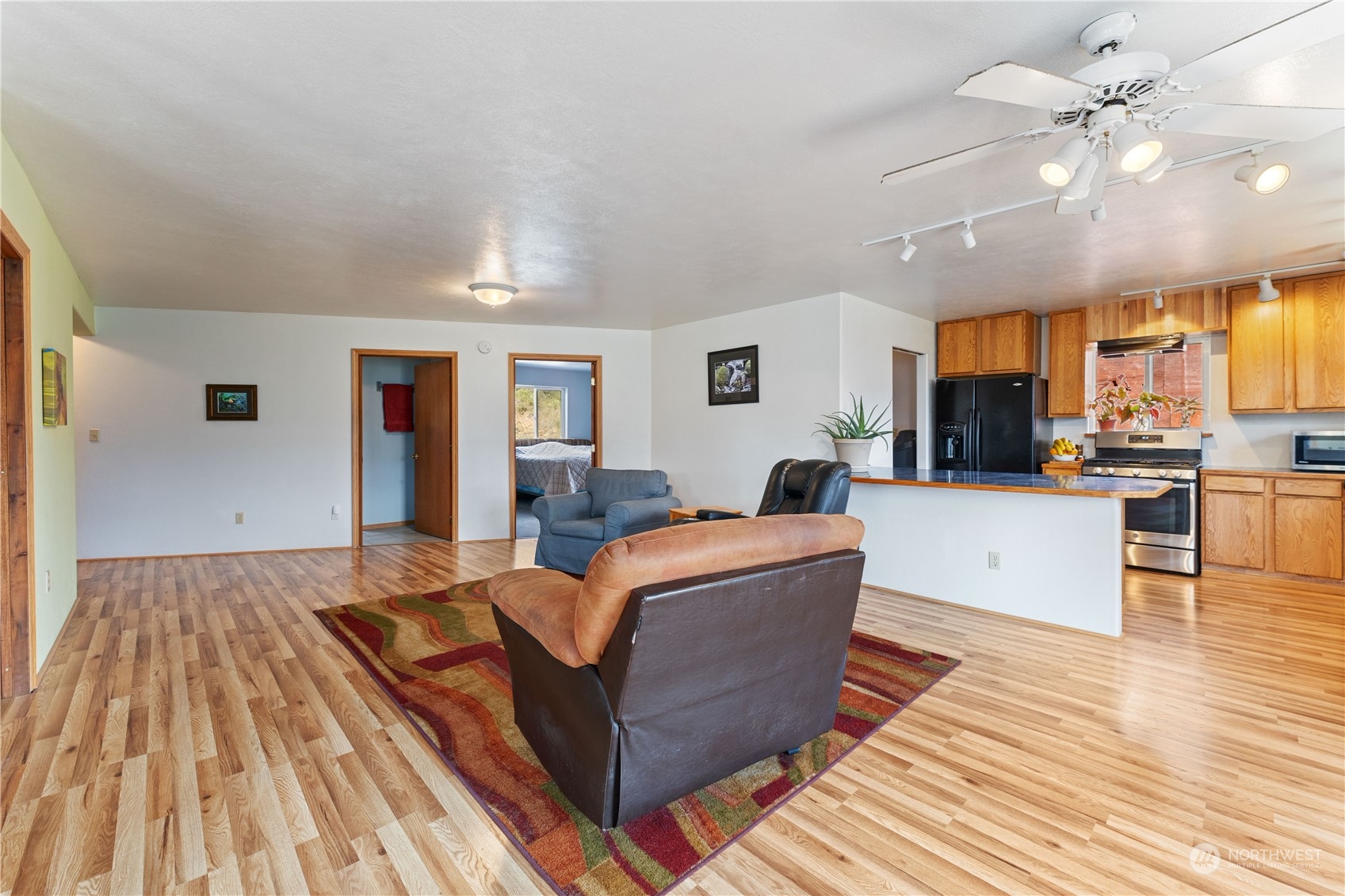 86 Foothill Way